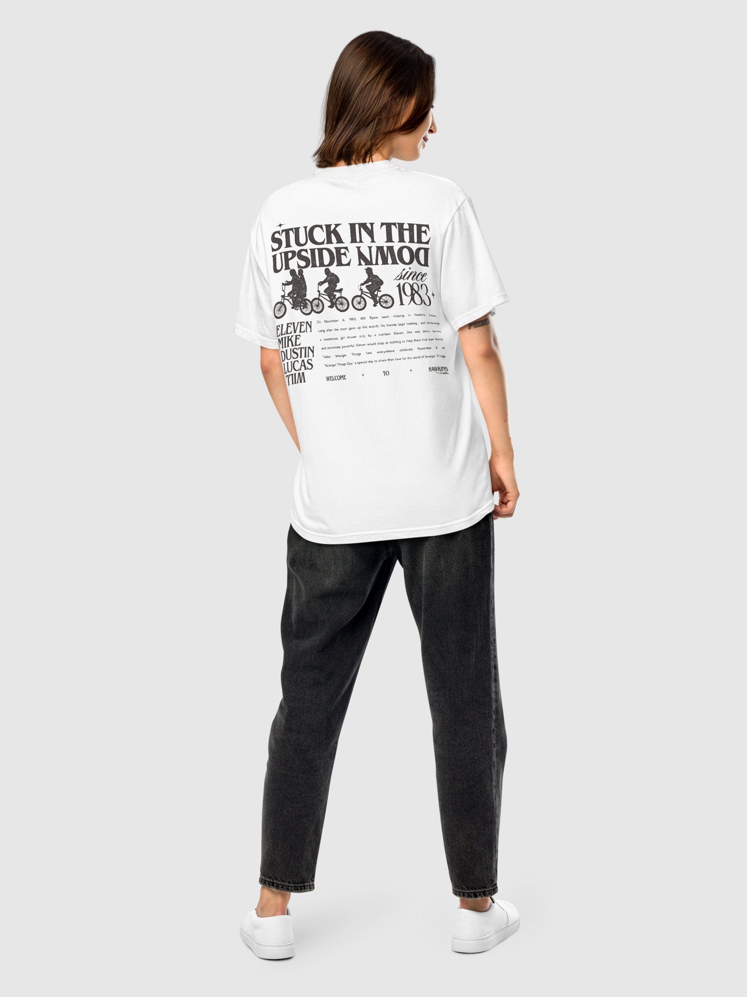 Camiseta Comfort Colors Stranger Things Preso no Upside Down