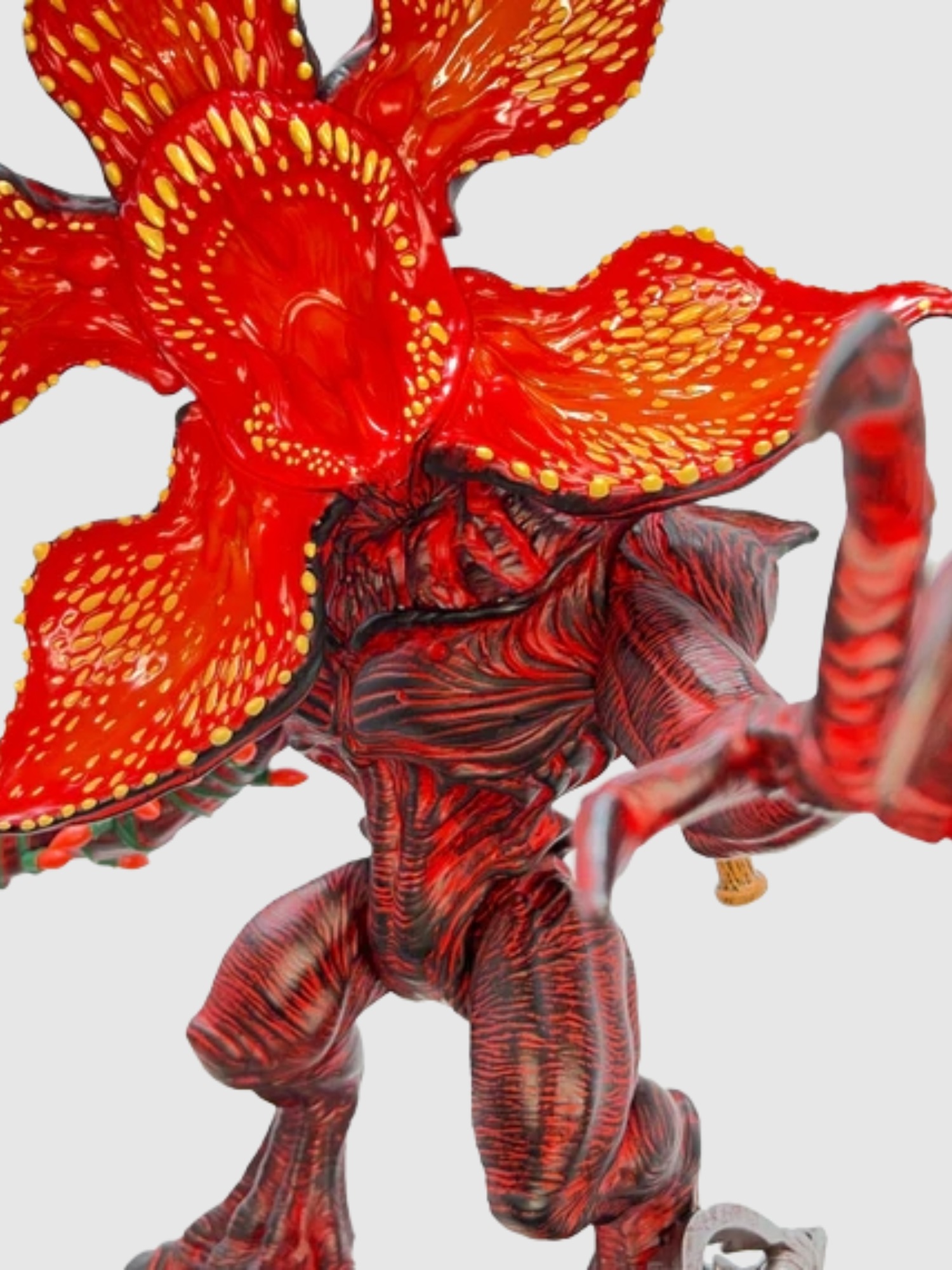 Figura de vinil estilo designer do Demogorgon de Stranger Things por James Groman - Variante do Mundo Invertido